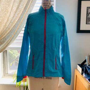 Size Medium Helly Hansen Running Jacket & Vest